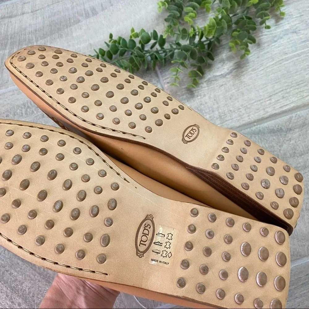 Tods Tan Leather Gommino Loafers Size 7